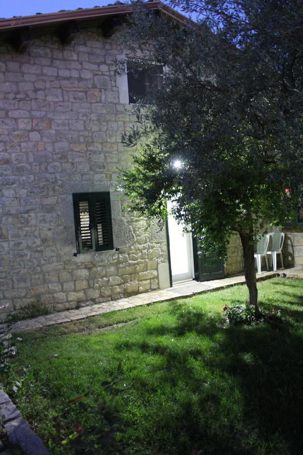 Appartamento Le Tre Palme Frigintini Exterior photo